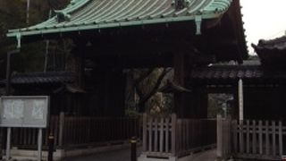 中門をくぐるといよいよ泉岳寺