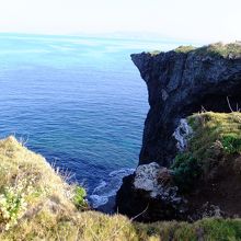 万座毛が旅行ガイドに載っていないとの表示はおかしい