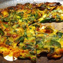 チヂミは少し油が多すぎです。