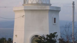 白亜の美しい灯台