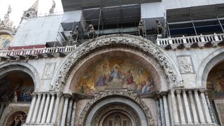 存在感のある寺院