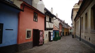 カワイイ小道、お土産通り。