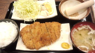 ランチで、とんかつ＾＾