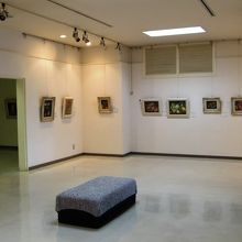 1階ギャラリー内