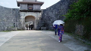 地元ボランティアのお散歩ツアーで