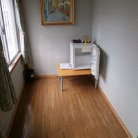 空の冷蔵庫がありました。