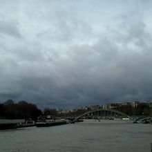 やっぱりエッフェル塔の相棒はセーヌ川！！