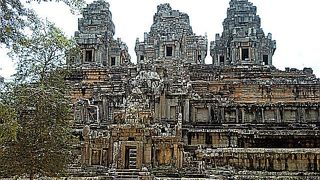 ピラミッド型登れる遺跡