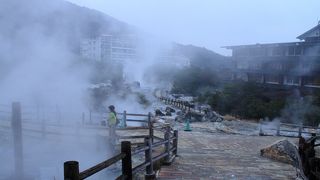 朝の散策がおすすめの雲仙地獄