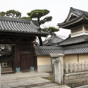 古い町並みにぴったりのお寺