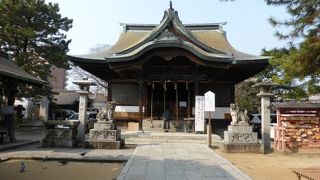 鎮守様の風格あり