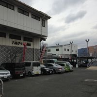 八尾ではおおきなホテルです。