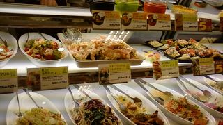 どのお惣菜、そしてスイーツも魅力的です。