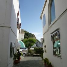 青い日よけが目印♪