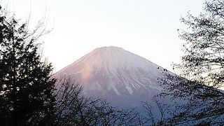 絶景の富士山を見ながら温泉に浸れる