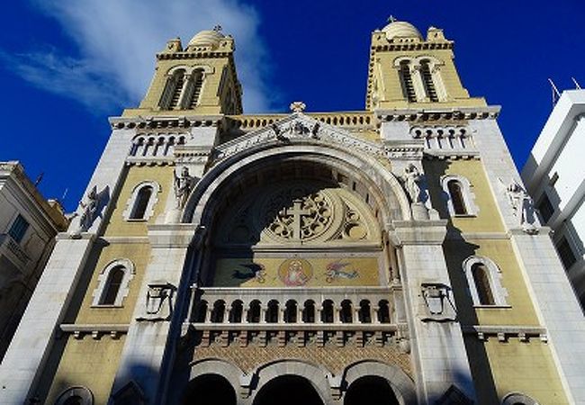 フランス植民下の雰囲気を感じます。