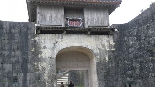 首里城正殿への最初の門