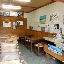 店内でも食える