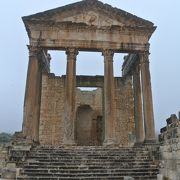 チュニジアでいちばん保存状態の良いローマ遺跡
