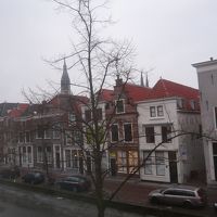 部屋から見える街なみ、運河