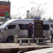 乗合ワンボックスワゴン（ノンカイ行）