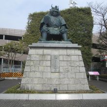 「甲府」駅南口にあります