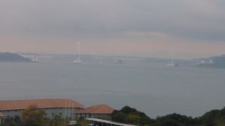 大鳴門橋 --- 近畿と四国を結ぶ美しい橋です。