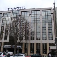 地下鉄前の便利なホテル