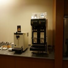 左がサッポロクラシック、右がアサヒスーパードライ