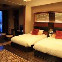 プラザ館”風のウイング”座洋スイート55平米のお部屋です。