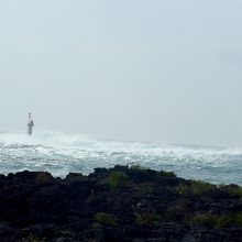 波は荒い
