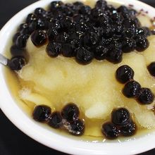 タピオカが結構乗ってきます。