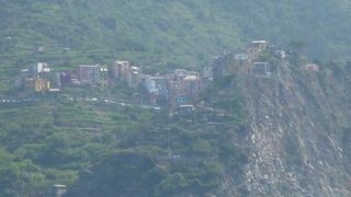 海からコルニリーアのサン・ピエトロ教会がよく見えます♪