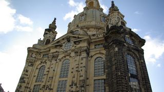 つい最近再建された教会