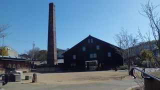 トンネル窯の中を通れます