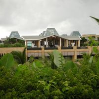 フロントが見えます。