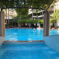 リゾート感のあるプール