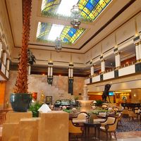 ロビーはソファーもゆったり居心地よく、ベトナムコーヒーも