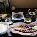 季節の焼き魚二種盛りの銀シャリ御膳が美味しいです。