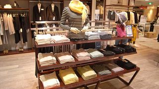 上品で丁寧な「ものづくり」に美しいオン タイム・スタイリングを併設したショップです