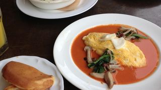 お洒落なオープンカフェ