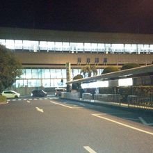 新岩国駅と駅前バス乗り場