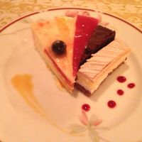 いろんな種類のケーキを堪能することができます