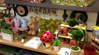 プラスハートさんの横です!!