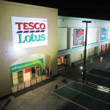 テスコ　ロータス (オンヌット店)