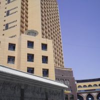 建設中のチニワク大酒店