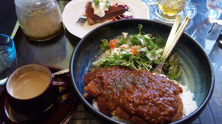 中崎町のおしゃれカフェ。