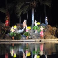 ロッキンHRVは舞台の岩場を正面に見る真ん中の席がお勧め。