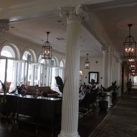 開放的なロビー