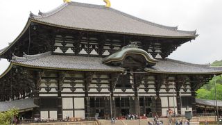 奈良の大仏を見ました。